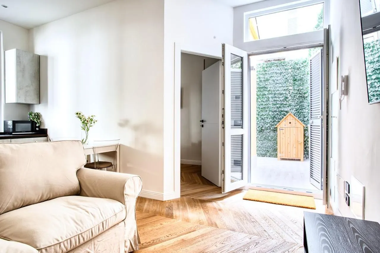 밀라노 Joivy Stunning Flat With Balcony 아파트 0*,